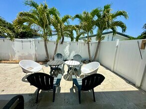 2924 Middle River Dr, Unit Your South Florida Oasis: in Fort Lauderdale, FL - Building Photo - Building Photo