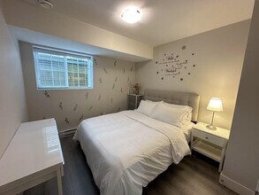2104 165a St in Surrey, BC - Building Photo - Building Photo