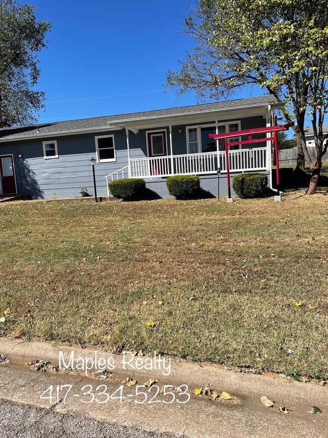 1811 Colonial Dr in Branson, MO - Building Photo - Building Photo