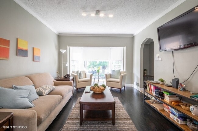 4511 N Melvina Ave in Chicago, IL - Building Photo - Building Photo