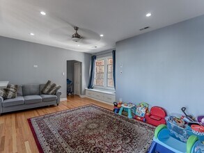 5717 N Kimball Ave in Chicago, IL - Building Photo - Building Photo