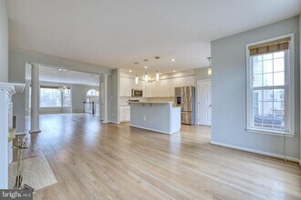 5742 Governors Pond Cir in Alexandria, VA - Building Photo - Building Photo