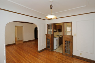 Humboldt Apartments in Milwaukee, WI - Foto de edificio - Interior Photo