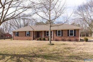 109 Perriwinkle St in Madison, AL - Building Photo