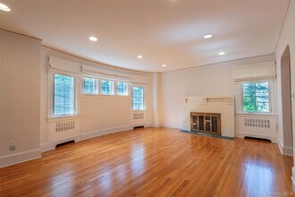 11 4th Rd in Great Neck, NY - Building Photo - Building Photo