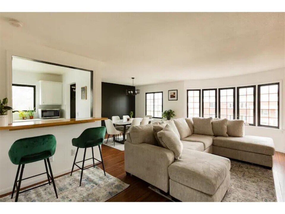 3023 Lynn Ave, Unit 22 in Minneapolis, MN - Building Photo