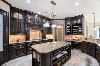 21603 Christopher Lake Ct in Cypress, TX - Building Photo - Building Photo