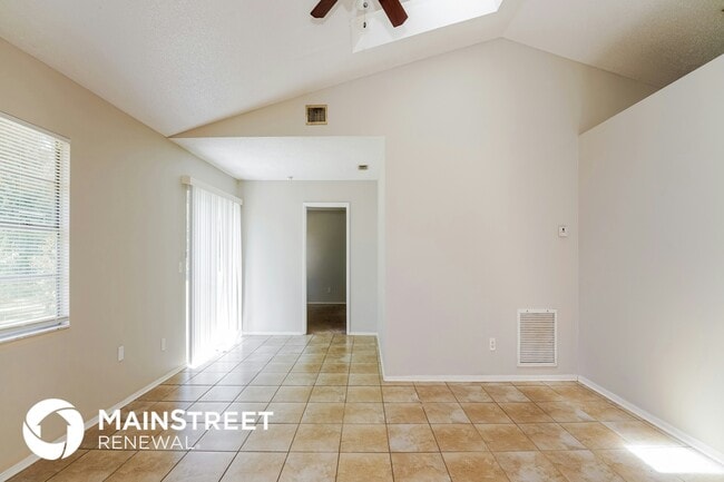 property at 1714 Glenridge St NW