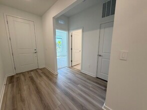 3935 Big Sky Dr in Spring Hill, FL - Building Photo - Building Photo