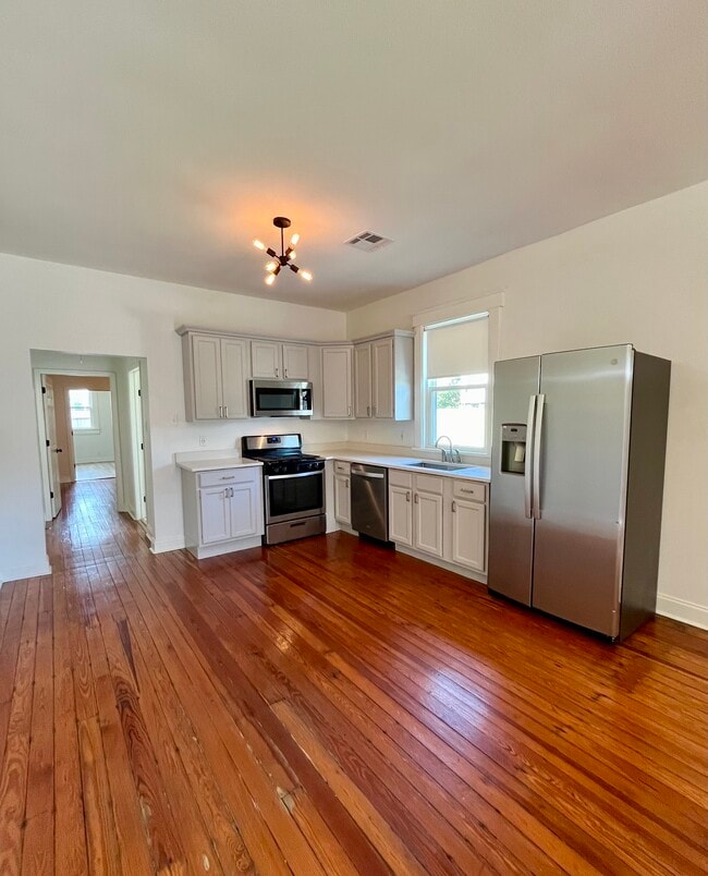 property at 5378 Hawthorne Pl