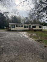 107 Shiloh Rd in Statesville, NC - Building Photo