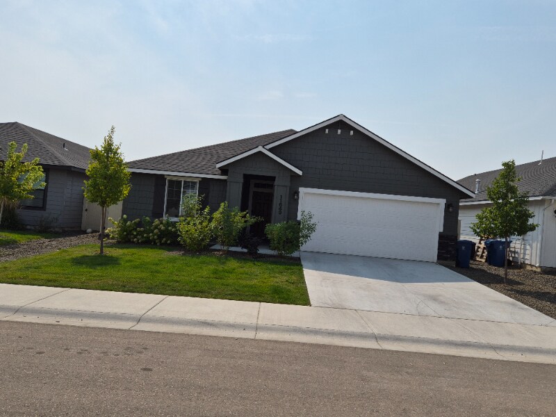 11649 W Skyhaven St in Star, ID - Building Photo