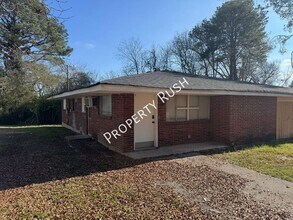 1014 N Larchmont Dr in Chattanooga, TN - Building Photo - Building Photo