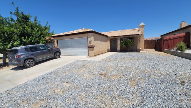 16918 Sorrento Ln in Victorville, CA - Building Photo - Building Photo