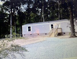 3724 Poplin Rd in Monroe, NC - Building Photo