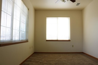 901 Kearney St-Unit -4 in Manhattan, KS - Building Photo - Building Photo