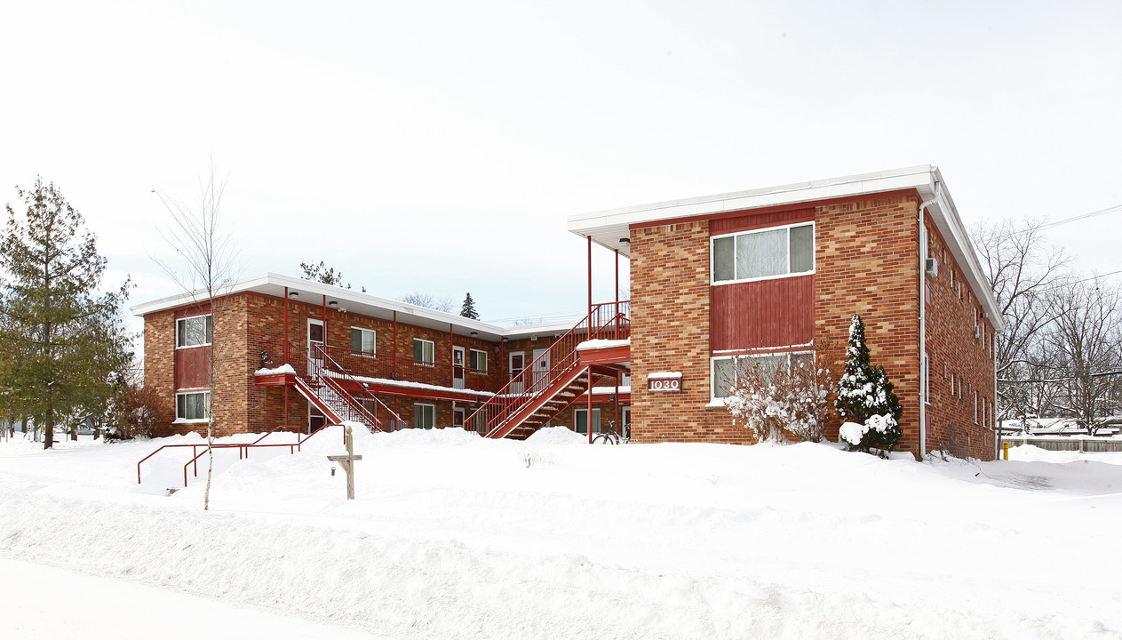 Arbordale Apartments in Ann Arbor, MI - Building Photo