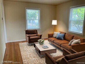 2104 Brickley St in Ferndale, MI - Building Photo - Building Photo