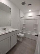 1644 Crested Wy in Fort Worth, TX - Building Photo - Building Photo