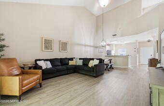 1730 Cross Pines Dr in Orange Park, FL - Building Photo - Building Photo