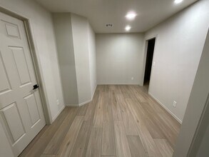 2716 Carlton Way in The Village, OK - Building Photo - Building Photo