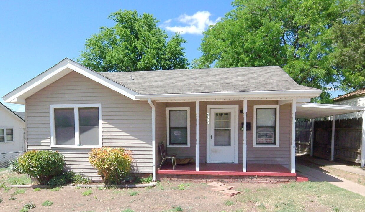 4218 SW 10th Ave in Amarillo, TX - Building Photo