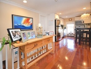 82 Central Ave in Sea Cliff, NY - Building Photo - Building Photo