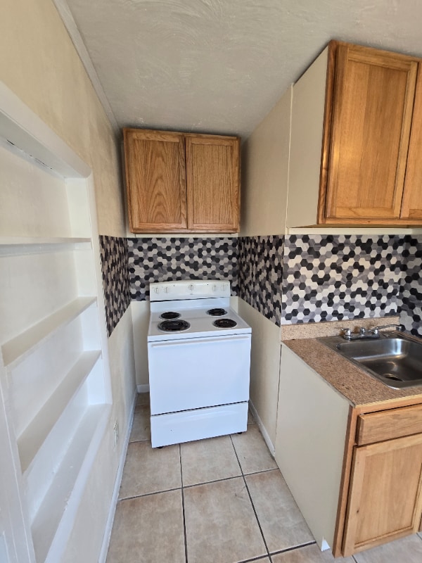 1032 S Nova Rd in Ormond Beach, FL - Building Photo - Building Photo
