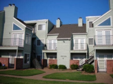 Willows Condominiums in Tulsa, OK - Foto de edificio - Building Photo