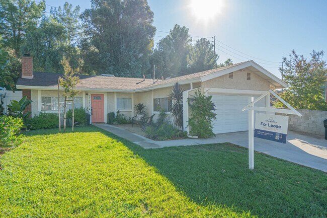 property at 27660 Santa Clarita Rd
