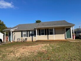 915 Potter Ave, Unit 915 Potter Ave Apt B in Bowling Green, KY - Building Photo