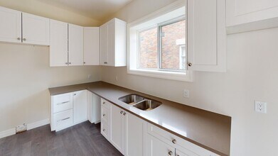 374 Louisa St in Kitchener, ON - Building Photo - Building Photo