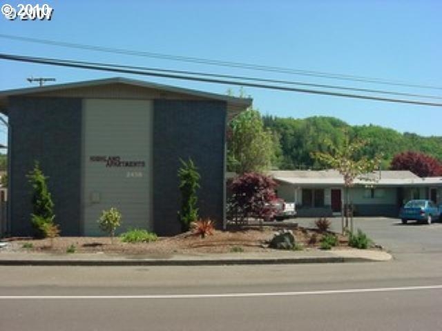 Skyline Apartments in North Bend, OR - Building Photo