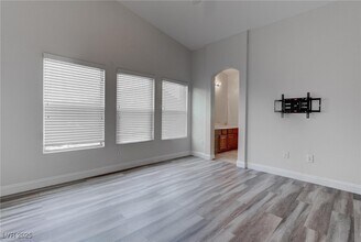 9133 Forest Willow Ave in Las Vegas, NV - Foto de edificio - Building Photo