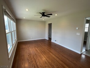 76 Liberty St in Clifton, NJ - Building Photo - Building Photo