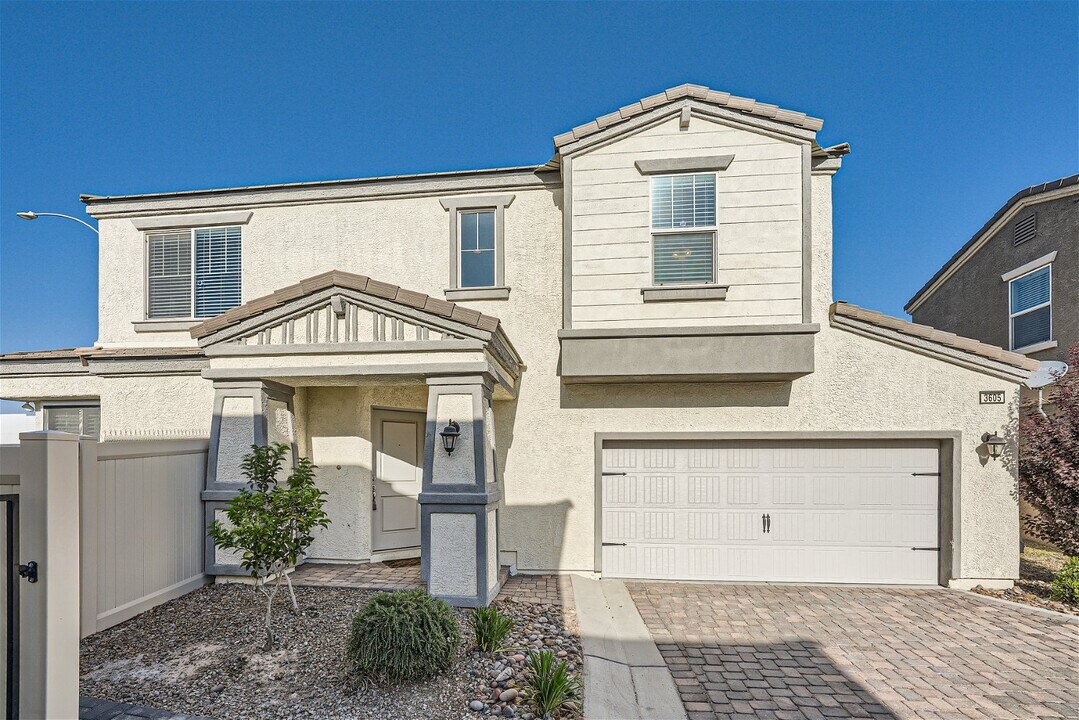 3605 Zug Bug St in North Las Vegas, NV - Building Photo