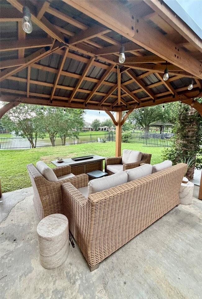 16927 Locust Springs Dr