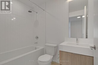 130 River St in Toronto, ON - Building Photo - Building Photo