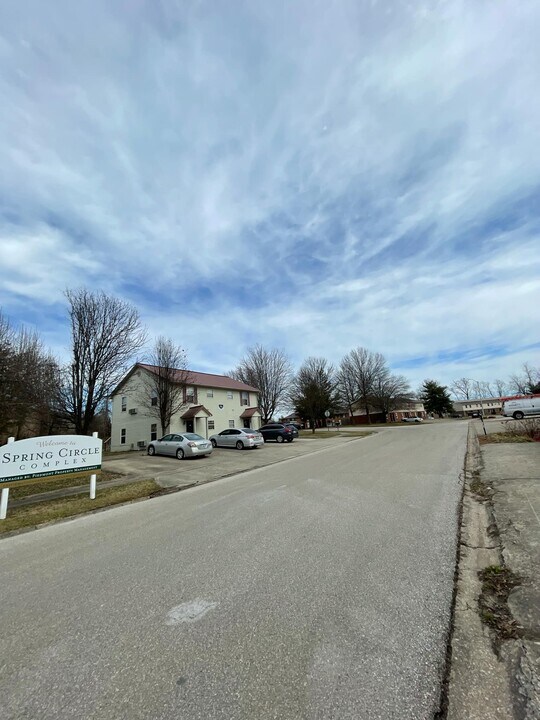 117 Spring Cir Dr in Berea, KY - Building Photo