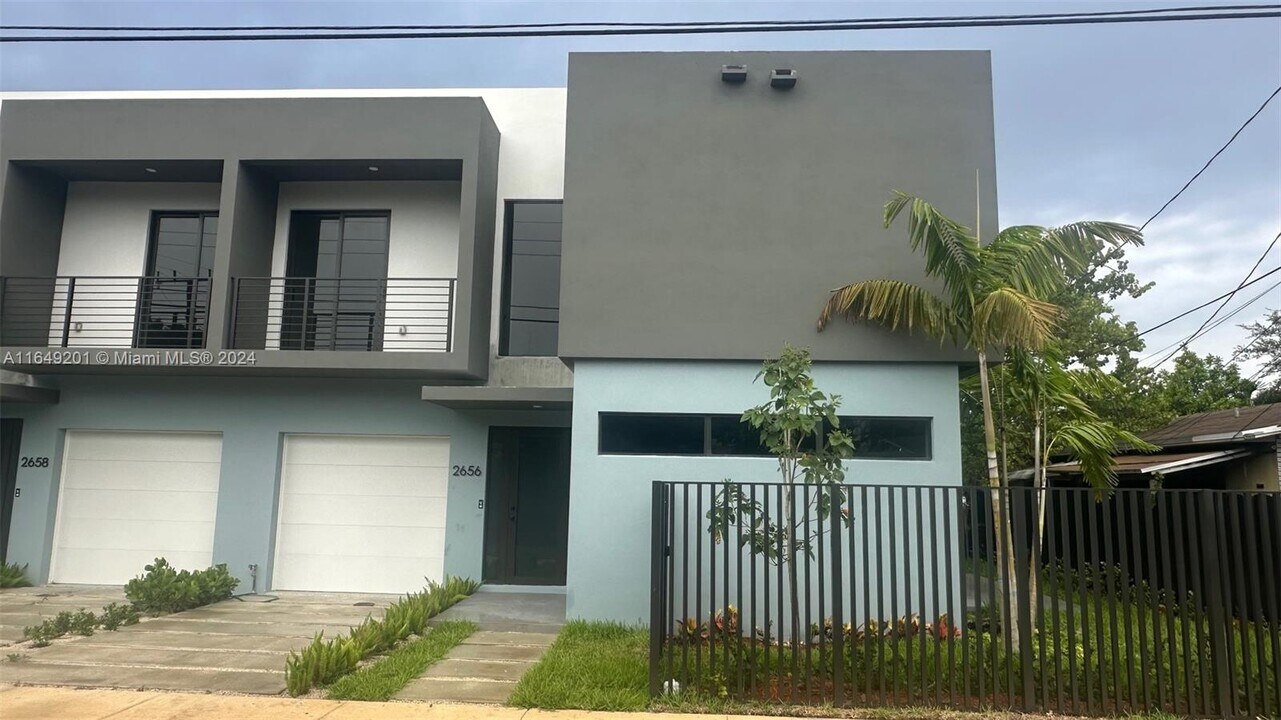 2656 SW 29th Ct-Unit -2656 in Miami, FL - Building Photo