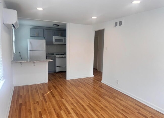 2301 Haverford Rd in Ardmore, PA - Building Photo - Building Photo