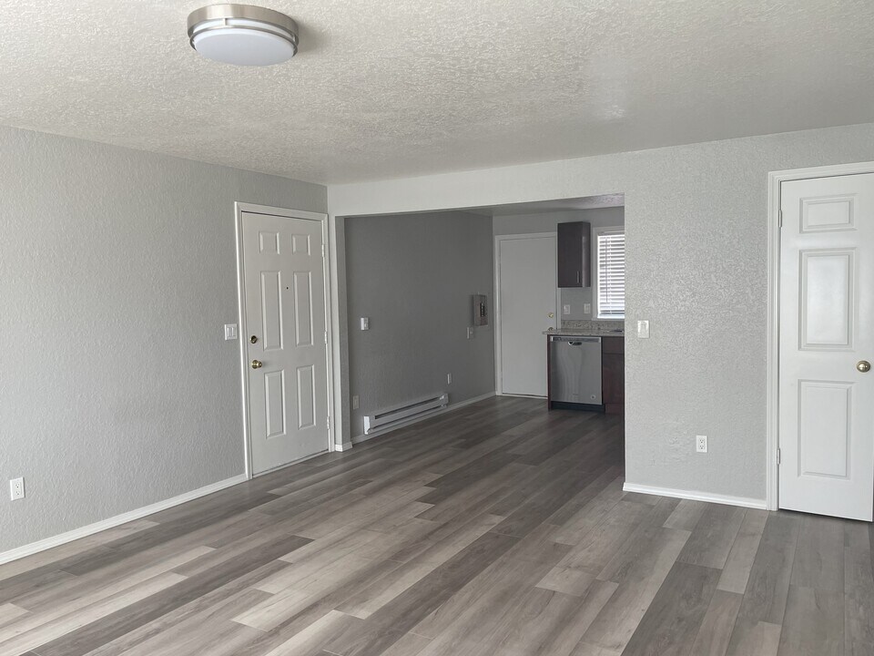 11025 16th Ave SW, Unit 202 in Seattle, WA - Foto de edificio