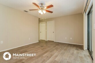 5048 Brandeis Cir W in Sarasota, FL - Building Photo - Building Photo