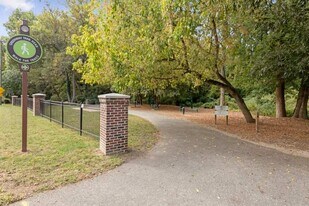 1000 Fern Forest Dr in Gastonia, NC - Building Photo - Building Photo