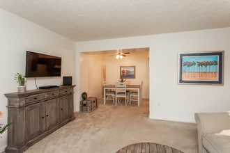 Rock Creek Apartments in Omaha, NE - Foto de edificio - Interior Photo