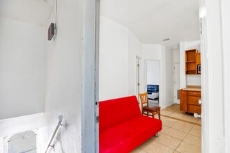 620 SW 13th Ave in Miami, FL - Building Photo - Interior Photo