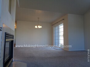 7475 Parkplace Dr NE in Keizer, OR - Building Photo - Building Photo