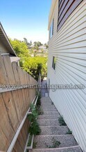 2440 N Gower St in Los Angeles, CA - Building Photo - Building Photo