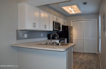 4846 Kingsmeadow Ln in Jacksonville, FL - Building Photo - Building Photo