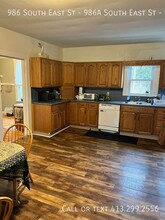 986 S East St in Amherst, MA - Building Photo - Building Photo